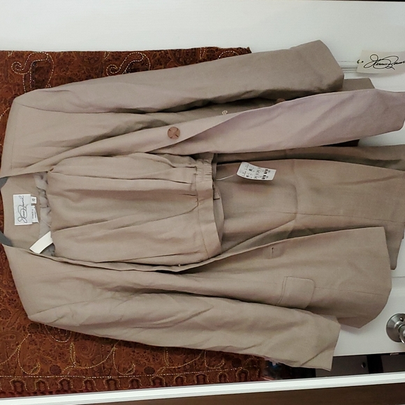 Jerome Bernard Tan Suit 10 (Suit Button found) - Picture 1 of 8